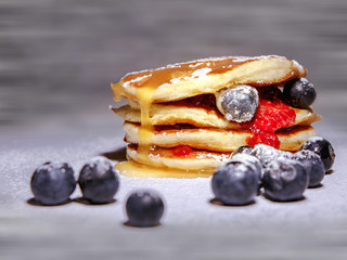 pancakes with blueberries