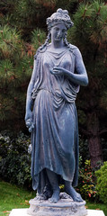 Sculpture of a girl