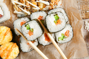 Tasty Roll set with chopsticks