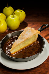 apple pie with hot caramel base