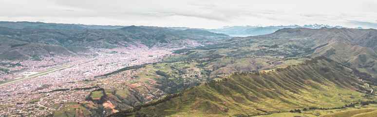 Fototapeta na wymiar Andean landscape in the city of Cusco