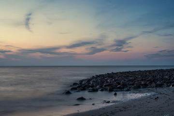 Fototapeta na wymiar Beautiful sunset at seaside