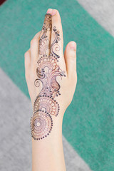 beautiful new henna design on back hand