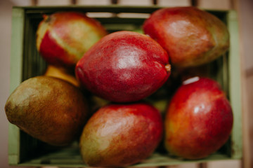 A bunch of ripe large mangoes