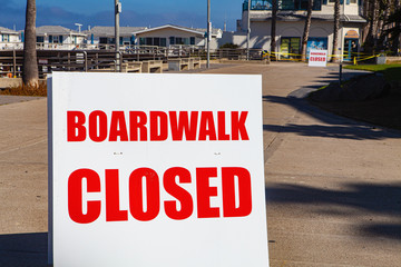 covid19 quantine signs at the beach