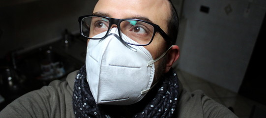 Mascherina protettiva - difendiamoci dai virus