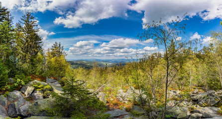 Die Käsplatte | Blockmeer ist ein Berg im Bayerischen Wald mit Gipfelkreuz bei St. Englmar