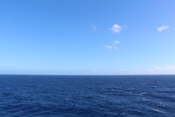sea and blue sky in Australia
