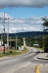 Naklejka premium Long empty road with no cars