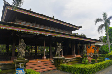 buildings around the world, city, cities, big city, buildings, historical places, tall buildings, streets, nature of different countries, green, trees, transport, bloom, Germany, China, Korea, Asia, U