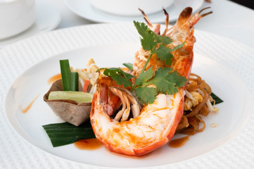 Pad Thai with big river prawn