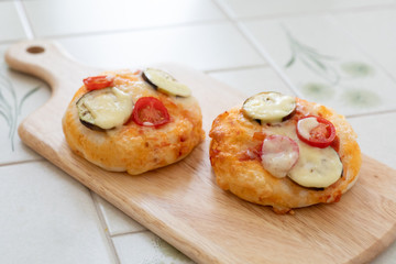 自宅でパン作り　フォカッチャピザ　フォカッチャ　ピザパン