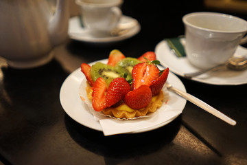 Close up Kiwi and strawberry tart