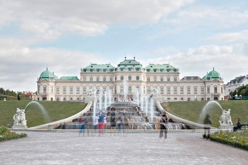 Fototapeta premium Beautiful view of famous Schloss Belvedere, built by Johann Lukas von Hildebrandt as a summer residence for Prince Eugene of Savoy