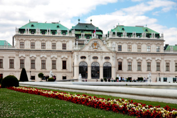 Fototapeta premium Beautiful view of famous Schloss Belvedere, built by Johann Lukas von Hildebrandt as a summer residence for Prince Eugene of Savoy