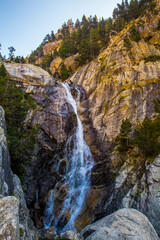 Fototapeta na wymiar Giant waterfall of Baños de Panticosa in the Aragonese Pyrenees. Spain