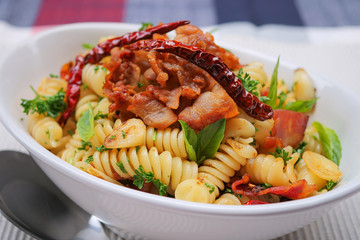 Stir-Fried Spaghetti With Dried Chili And Crispy Bacon