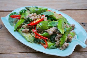 Stir-fried eggplant and minced pork.