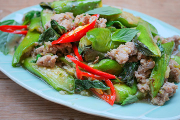 Stir-fried eggplant and minced pork.