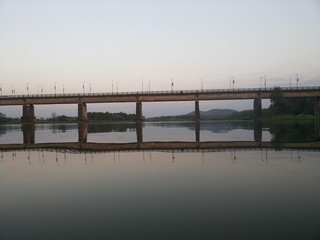 Obraz premium bridge over lake
