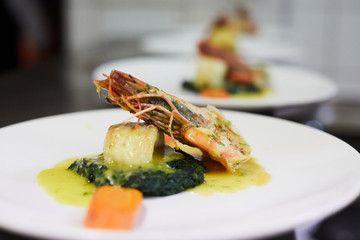 frische black tiger garnelen