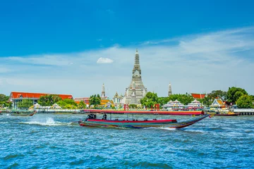 Photo sur Plexiglas Bangkok Bangkok tourists on Chao Praya river water bus Wat Arun Thailand,Wat Arun temple, Bangkok, Thailand 