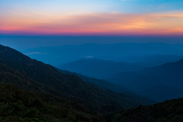 Obraz na płótnie Canvas Majestic sunrise over the mountains