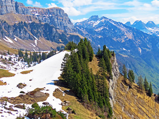 The early spring atmosphere with the last remnants of winter and snow in the Seeztal subalpine...