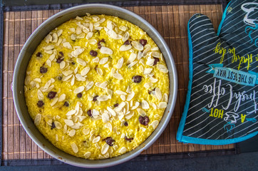 Milchreis Auflauf mit Kirschen, Dessert, Nachtisch oder Mittagessen, Produktbild