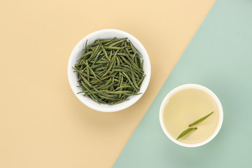 chinese green tea on color background
