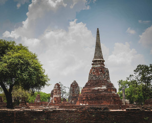 Fototapeta premium Ancient pagodas in Thailand that are old.