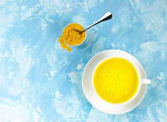 Golden milk, golden latte, turmeric milk, Detox, immune boosting, anti inflammatory healthy cozy drink