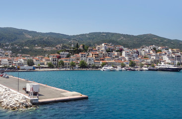 Fototapeta na wymiar Skiathos town at the Sporades