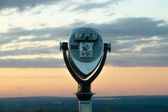 coin operated binoculars