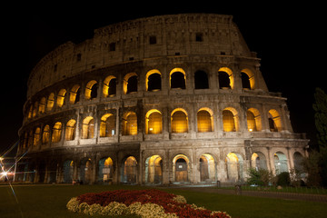 Fototapeta na wymiar Night view Colosseum, Rome Italy