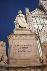statue of Dante Alighieri