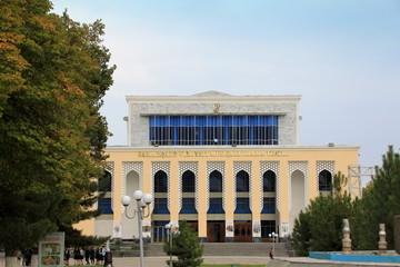 サマルカンドのドラマ音楽劇場