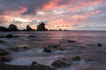 costa rocosa atardecer asturias