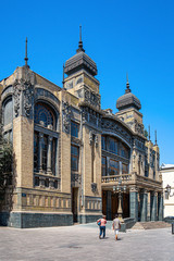 Fototapeta na wymiar Azerbaijan state academic Opera and ballet theater in Baku