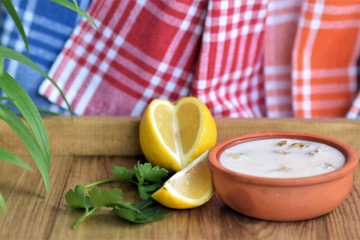 fresh lemonade with lemon and mint