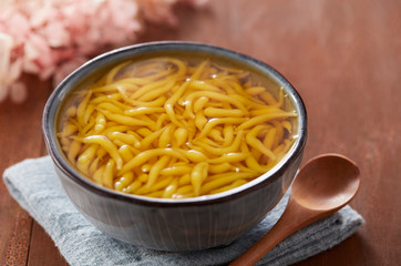 Chinese traditional dessert, locust pollen