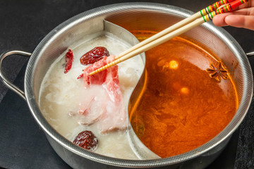 中華火鍋　Chinese hot pot
