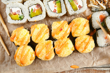 Tasty Roll set with chopsticks