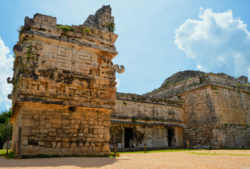 Fototapeta Ruiny budowli cywilizacji Majów w Chichen Itza, Meksyk obraz