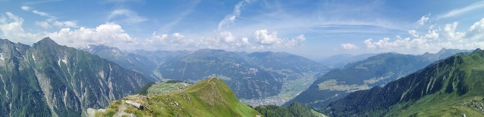 Ausblick in das Zillertal