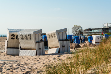 Unter den Beschränkungen der Corona Pandemie hatten die Touristenzentren in Schleswig-Holstein besonders zu leiden. Jetzt, wo die Touristensaison beginnt, sollen die Verbote gelockert werden