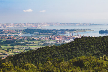 Paisaje Cantabria prados y mar