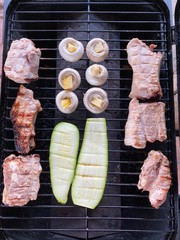 Мясо и овощи на гриле