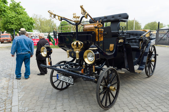 BERLIN - MAY 11: The self-propelled coach AAGLANDER-Mylord (modern replica), 26. Oldtimer-Tage Berlin-Brandenburg, May 11, 2013 Berlin, Germany