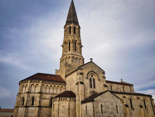 Fototapeta na wymiar Iglesia de Saint-Jean d Estampes en La Bréde